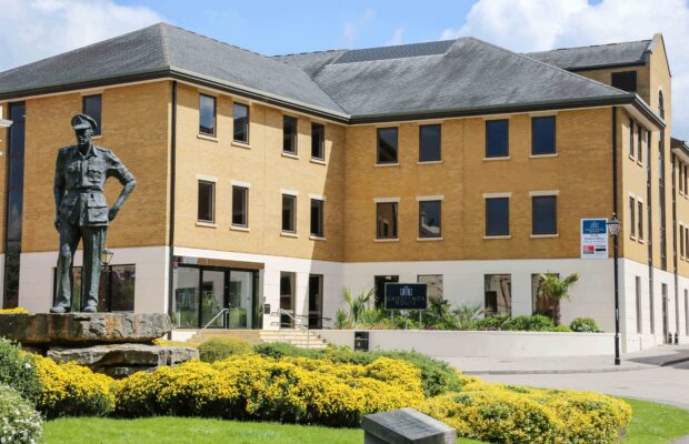 Grosvenor Square Southampton SO15