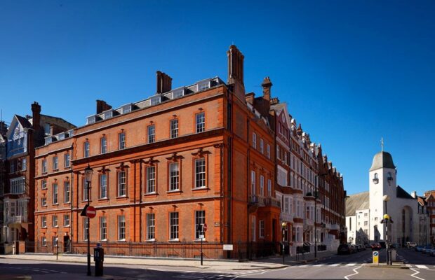 Pont Street London SW1X