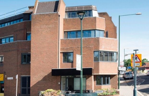 The Causeway London TW11