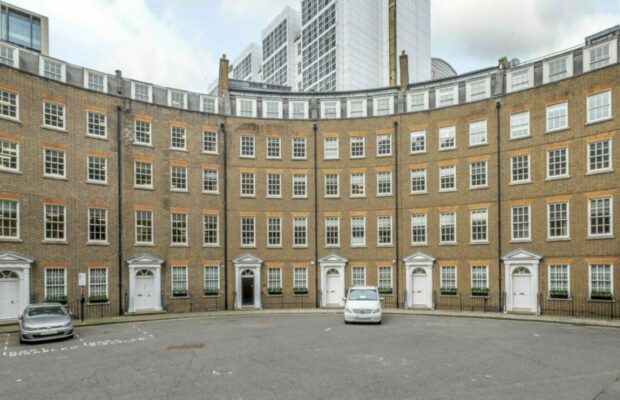 Crescent London EC3N