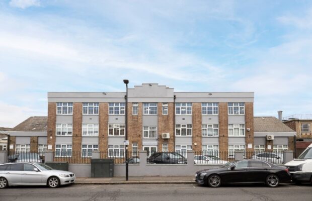 Wadsworth Road London UB6