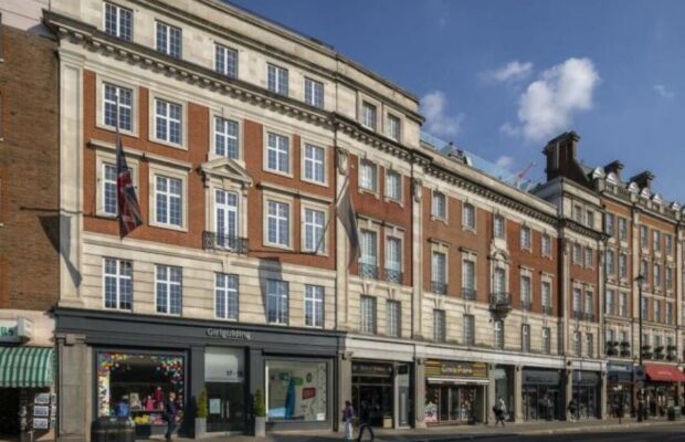 Buckingham Palace Road London SW1W